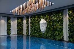 Lobby des Hotels Corso mit stilvollem Design
