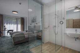 Lobby des Hotels Henryk mit modernem Design