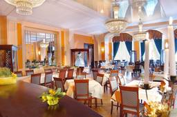 Lobby des Hotels Polonia mit stilvollem Design