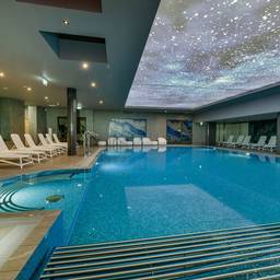 Factory Resort — Bild 3