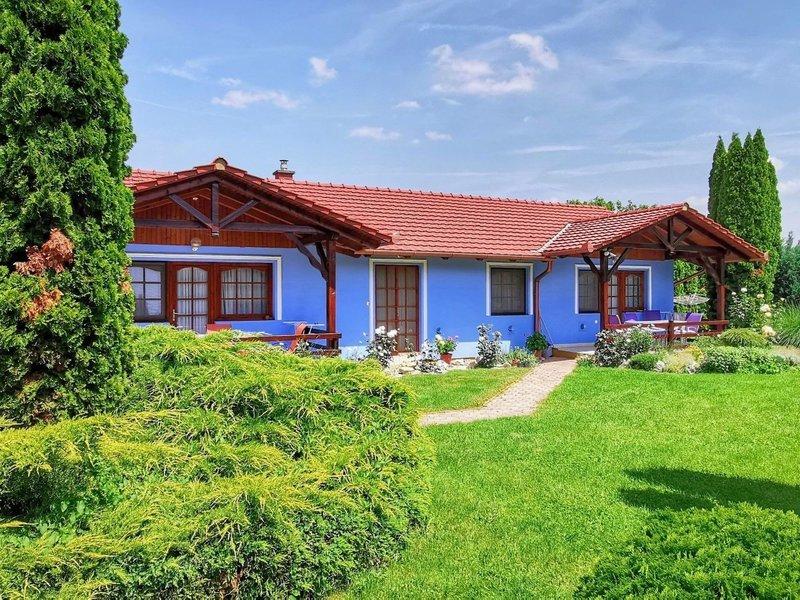 Gemütliche Ferienwohnung für 3 Personen / 2 pax 5*