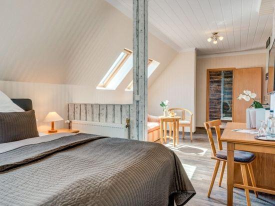 Hotel  Restaurant Thüringer Hof 3*