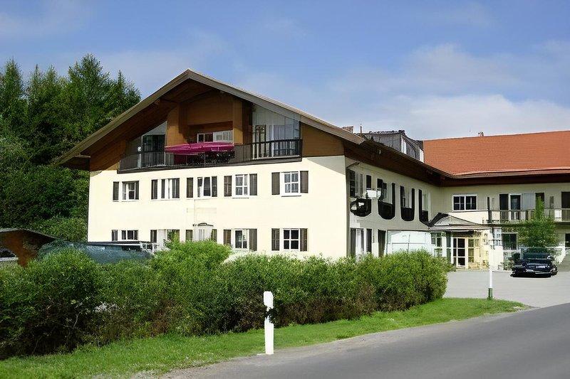 Landgasthof Maximilian 3*