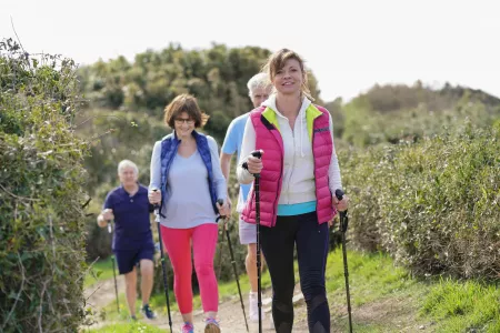 Senioren Nordic Walking an der Ostsee