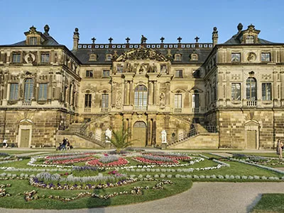 Palais Großer Garten, Hauptallee, Dresden, Deutschland