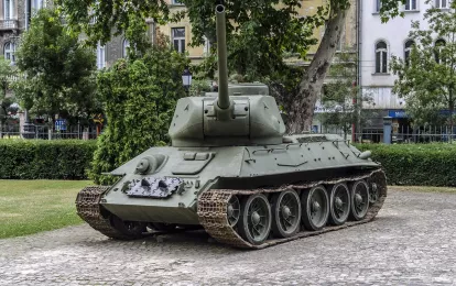 Ein Panzer in einem Museum