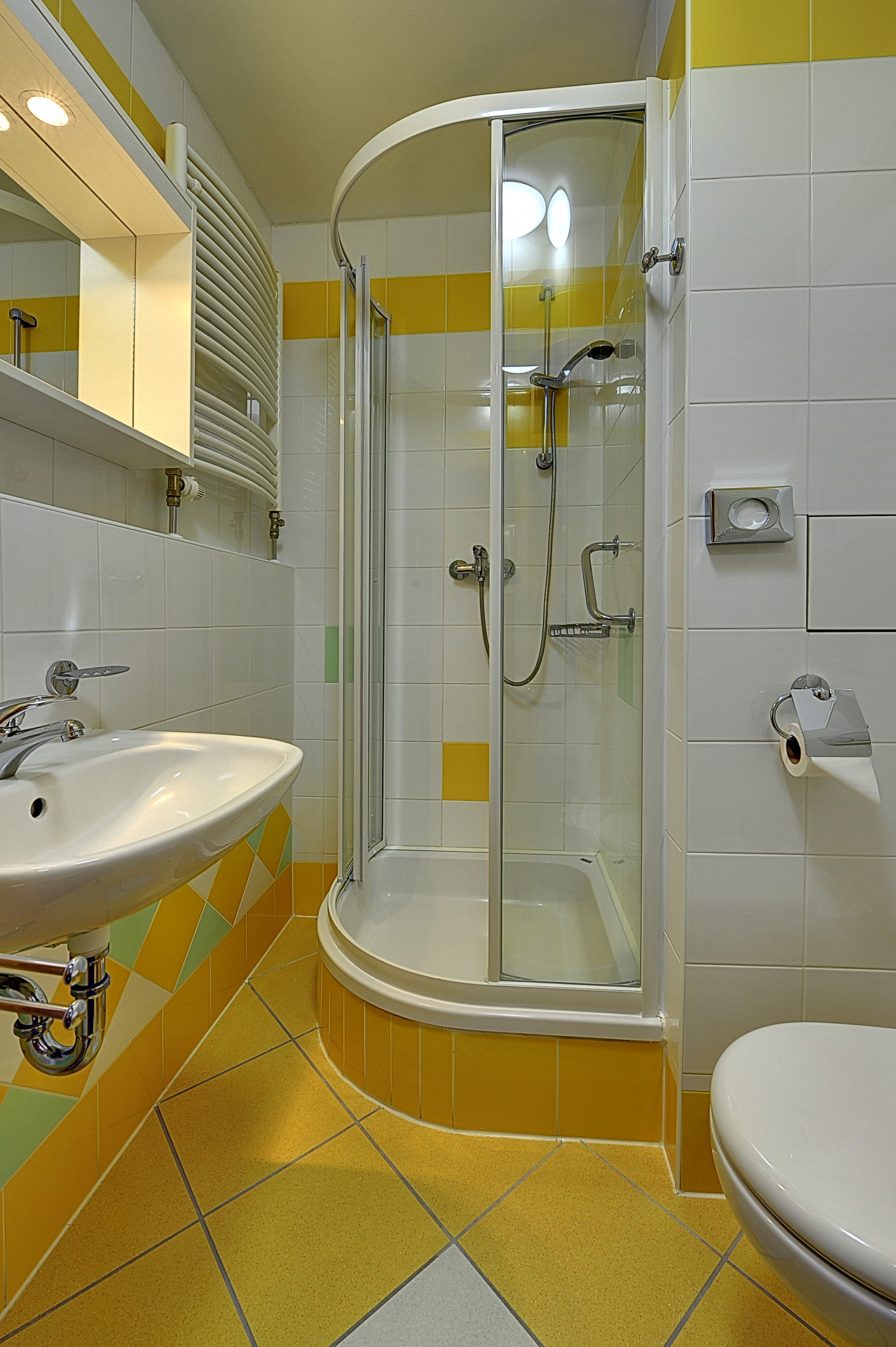 Badezimmer im Einzelzimmer des Curie Spa Resort